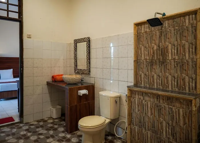 Ina Quarto em Acomodações Particulares